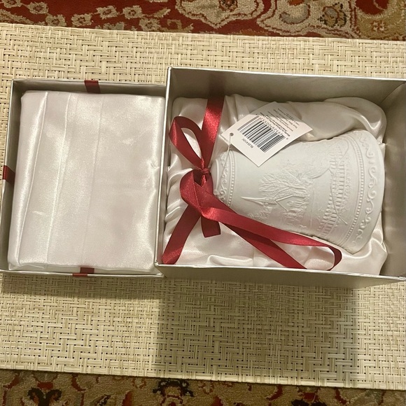 Kringle Express 5” Illuminated Porcelain Holiday Bell with Gift Box - Picture 6 of 15